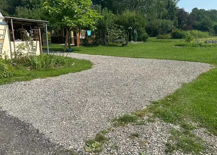 شاليه Mocvirski Tulipan