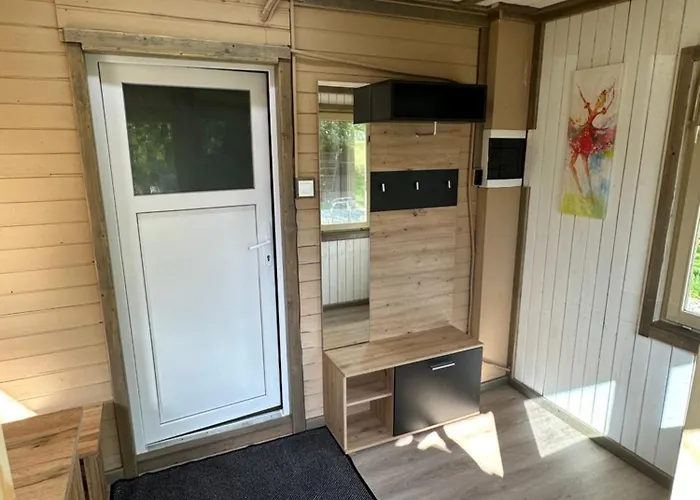 Mocvirski Tulipan شاليه *